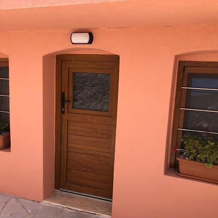 Solo Traveler Apartment Ermoupoli Bagian luar foto